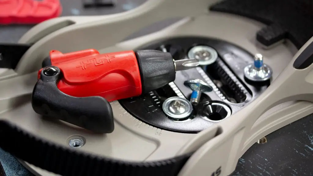 removing snowboard Bindings